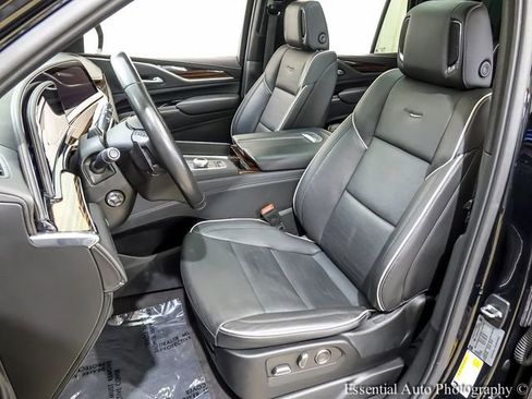 Used 2023 Cadillac Escalade Premium Luxury w/ Performance Package AWD/4WD image 10