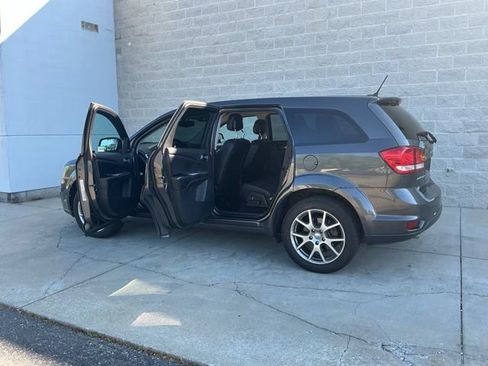 Used 2015 Dodge Journey R/T w/ Flexible Seating Group FWD image 14