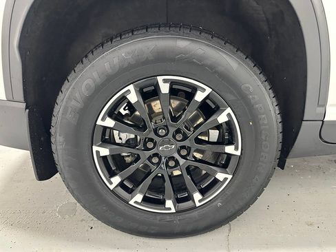 Used 2025 Chevrolet Traverse Z71 w/ Driver Confidence Package AWD/4WD image 64