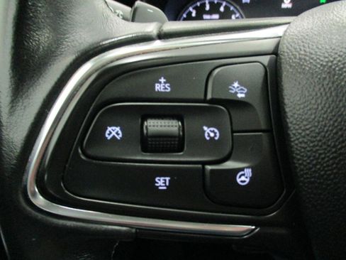 Used 2023 Buick Envision Essence w/ Sport Touring Package image 28