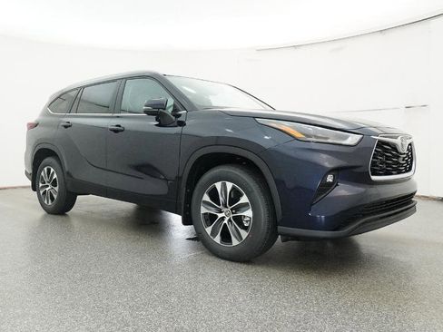New 2026 Toyota Highlander XLE image 25