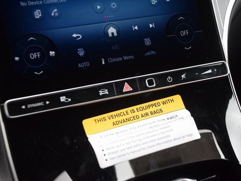 New 2026 Mercedes-Benz GLC 300 image 28