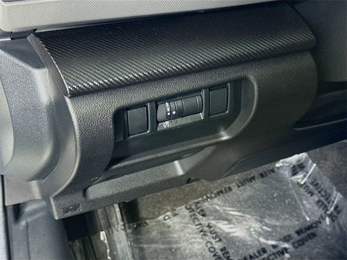 Used 2024 Subaru Crosstrek 2.5i Limited w/ Popular Package #3A image 10