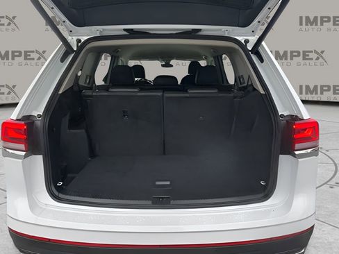 Used 2025 Volkswagen Atlas SE image 29