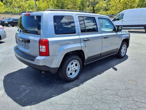 Used 2015 Jeep Patriot Sport image 5
