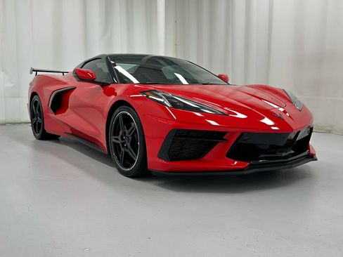 Used 2021 Chevrolet Corvette Stingray Preferred Conv w/ Battery Protection Package RWD image 9