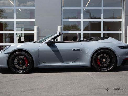 Used 2023 Porsche 911 Carrera 4 GTS AWD/4WD image 2
