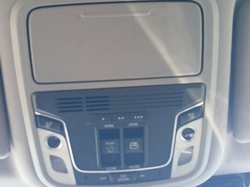 Used 2017 Honda Ridgeline RTL-E image 25