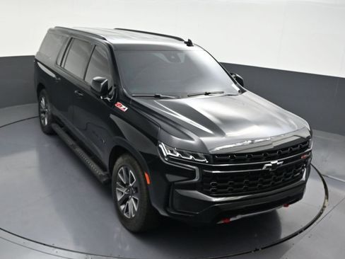 Used 2024 Chevrolet Suburban Z71 w/ Z71 Off-Road Package AWD/4WD image 22