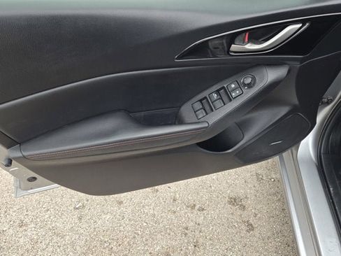Used 2015 MAZDA MAZDA3 i Grand Touring image 15