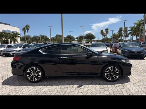 Certified 2017 Honda Accord EX-L image 15