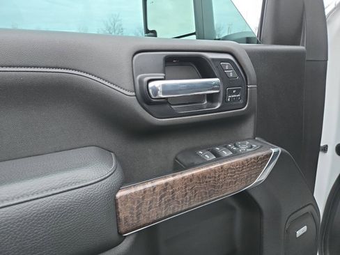 Used 2022 GMC Sierra 2500 Denali w/ Denali Ultimate Package image 10