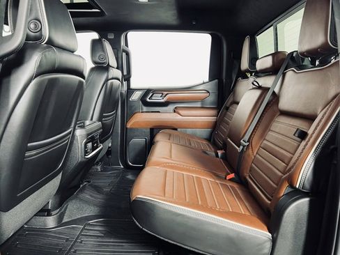 Used 2024 GMC Sierra 1500 Denali Ultimate image 12