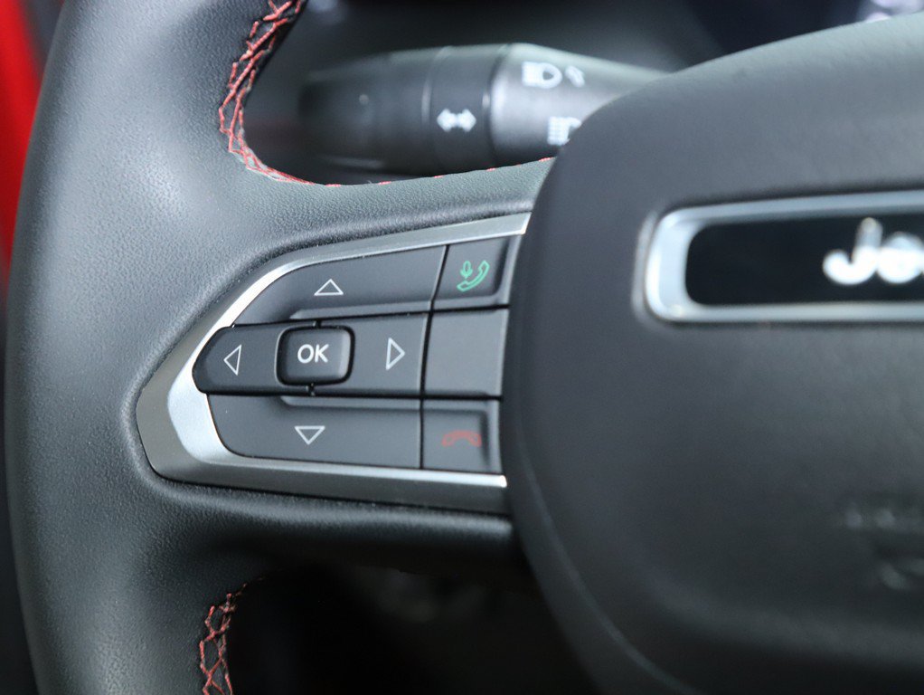 Used 2025 Jeep Compass Trailhawk AWD/4WD image 24