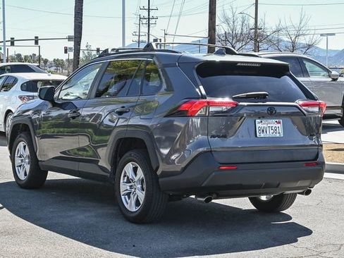 Used 2021 Toyota RAV4 XLE image 7