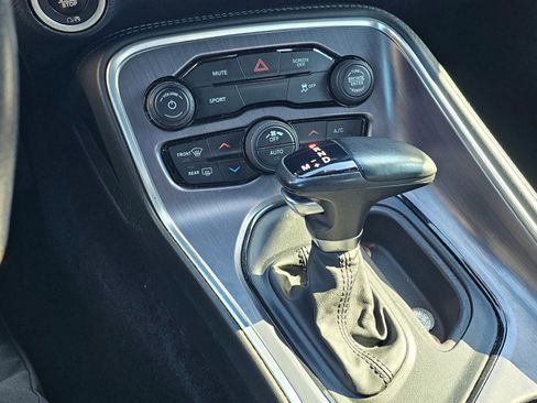 Used 2018 Dodge Challenger R/T w/ Blacktop Package image 21