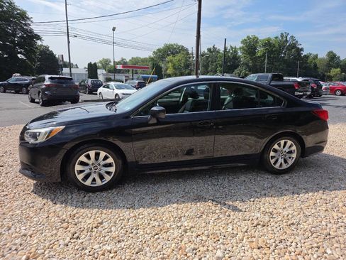 Used 2017 Subaru Legacy 2.5i Premium AWD/4WD image 4