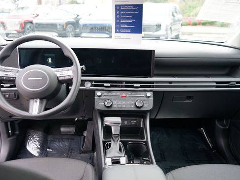 Certified 2025 Hyundai Tucson SE image 15