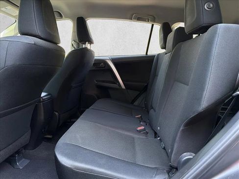 Used 2016 Toyota RAV4 LE FWD image 22