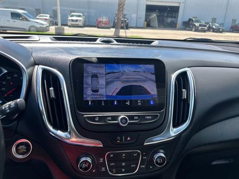 Used 2022 Chevrolet Equinox LT FWD image 15