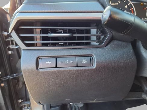 Used 2024 Nissan Altima 2.5 SR image 13