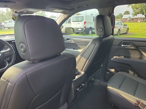 Used 2026 GMC Acadia AT4 w/ Luxury Package AWD/4WD image 19