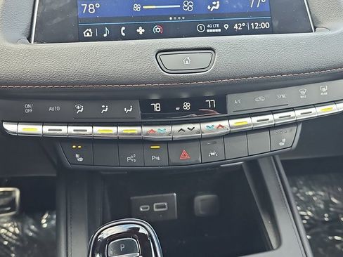 Certified 2022 Cadillac XT4 Sport w/ Enhanced Visibility Package image 24