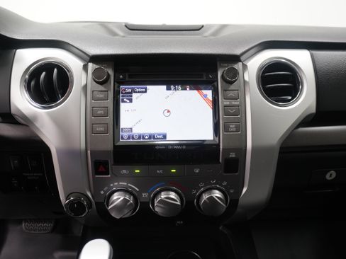 Used 2018 Toyota Tundra SR5 w/ SR5 Upgrade Package image 21