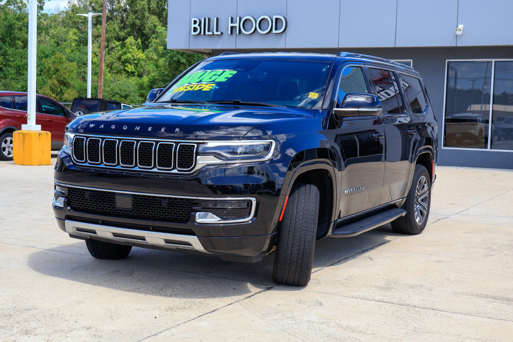 Used 2024 Jeep Wagoneer Series II w/ Flexible Seating Group RWD image 25