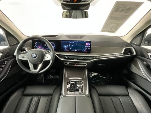 Used 2026 BMW X7 xDrive40i AWD/4WD image 10
