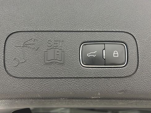 Used 2025 Lincoln Aviator AWD image 29