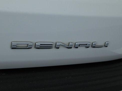 Certified 2022 GMC Yukon XL Denali w/ Denali Premium Package AWD/4WD image 36