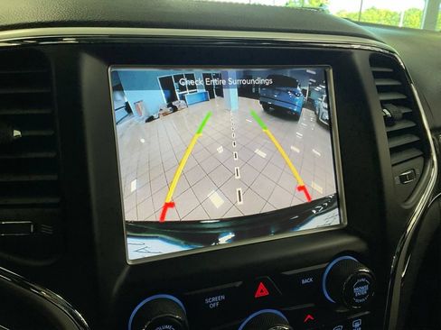 Used 2014 Jeep Grand Cherokee SRT w/ Trailer Tow Group IV AWD/4WD image 17