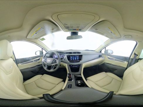 Used 2017 Cadillac XT5 Premium Luxury image 34