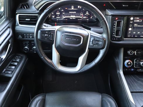 Used 2022 GMC Yukon Denali AWD/4WD image 25