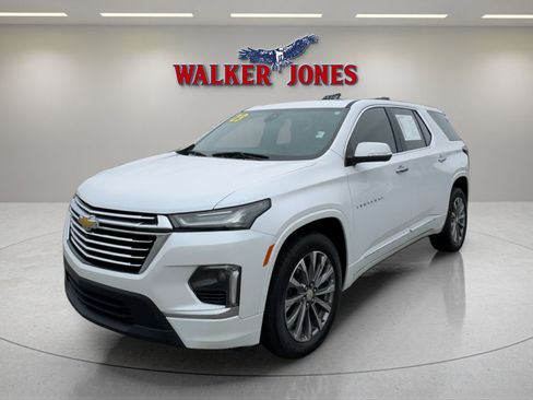 Used 2023 Chevrolet Traverse Premier image 11