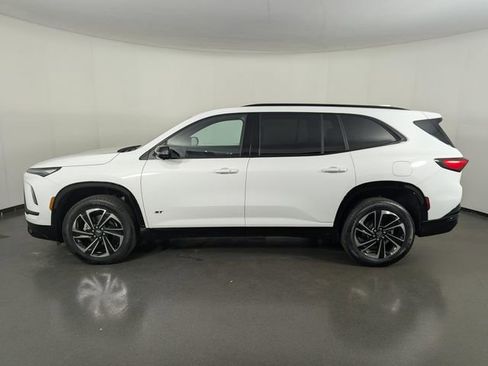 Used 2025 Buick Enclave Sport Touring w/ Power Package AWD/4WD image 5