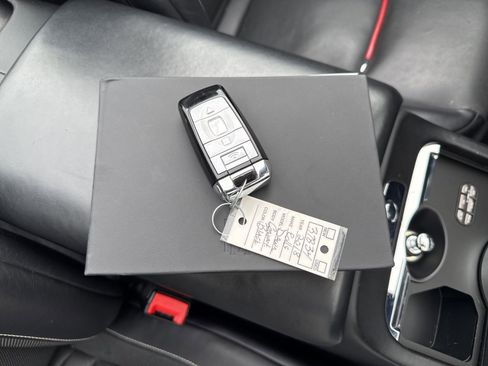 Used 2018 Rolls-Royce Dawn image 73