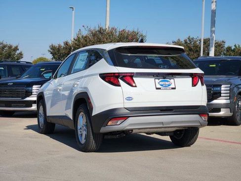 New 2026 Hyundai Tucson SE image 3