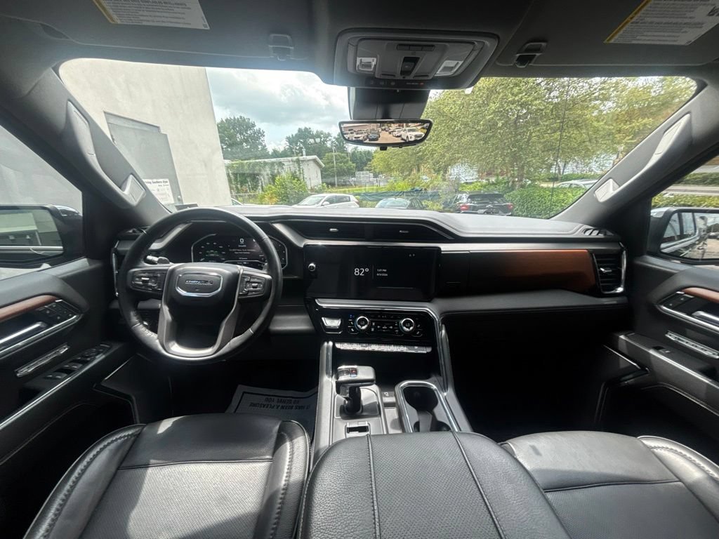 Used 2023 GMC Sierra 1500 Denali w/ Technology Package AWD/4WD image 19
