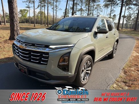 Used 2025 Chevrolet Equinox LT w/ Convenience Package II image 1