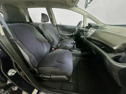 Used 2013 Honda Fit Sport image 7