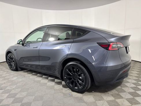 Used 2023 Tesla Model Y Long Range AWD/4WD image 4
