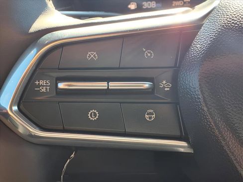 Used 2025 Chevrolet Traverse Z71 w/ Enhanced Driving Package image 19