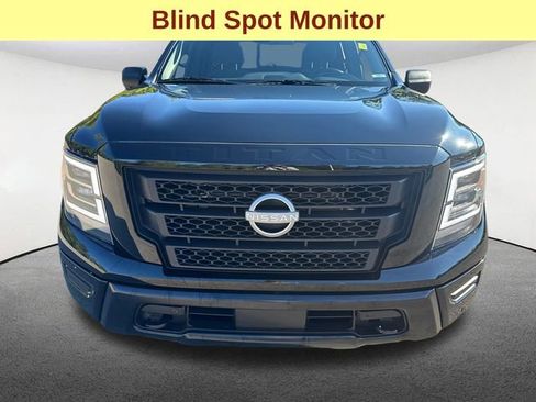 Used 2024 Nissan Titan SV w/ SV Bronze Edition Package image 4
