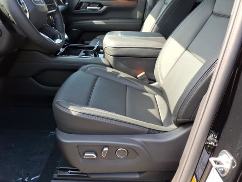 New 2026 GMC Yukon Denali AWD/4WD image 15