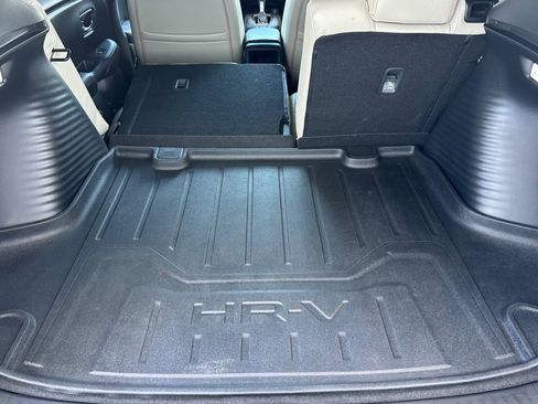 Used 2025 Honda HR-V Sport image 25