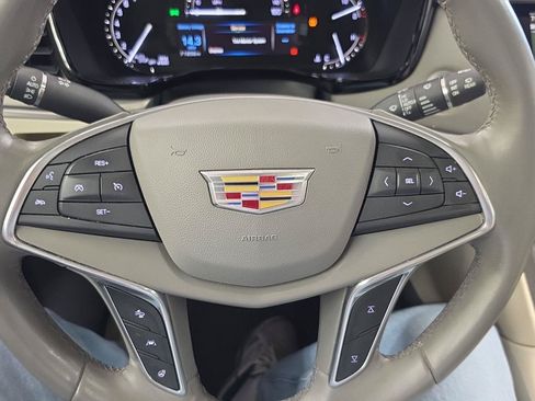 Used 2018 Cadillac XT5 Premium Luxury AWD/4WD image 9