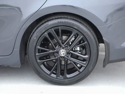 Certified 2025 Toyota Camry SE w/ Convenience Package image 12