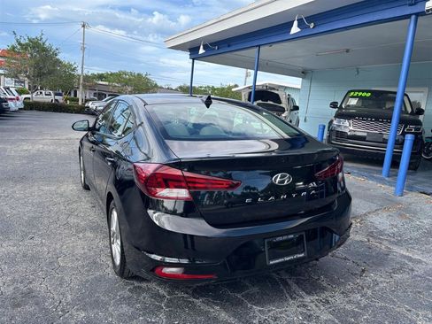 Used 2019 Hyundai Elantra SEL image 3